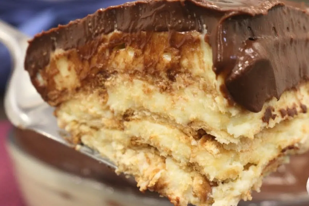 Bolo pavê de leite Ninho cremoso e fácil de montar, perfeito para dias especiais ou vender