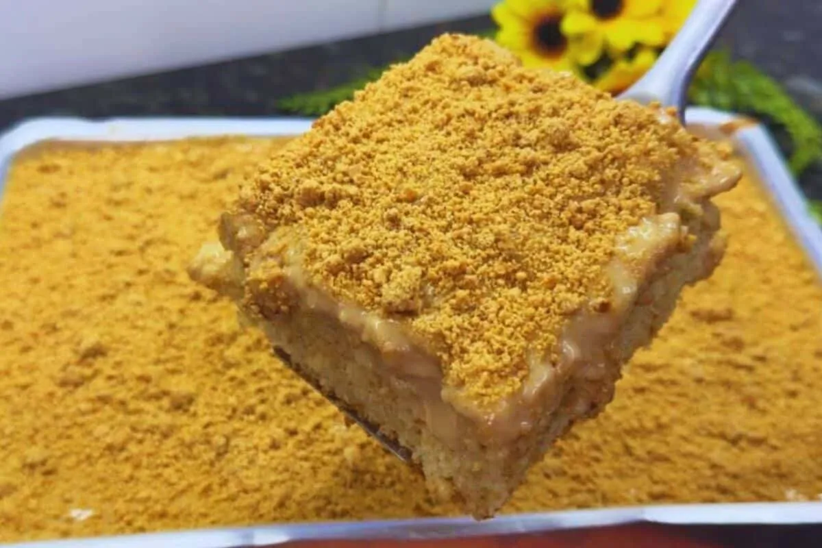 Bolo quente de amendoim: fofinho e com sabor que lembra festa junina