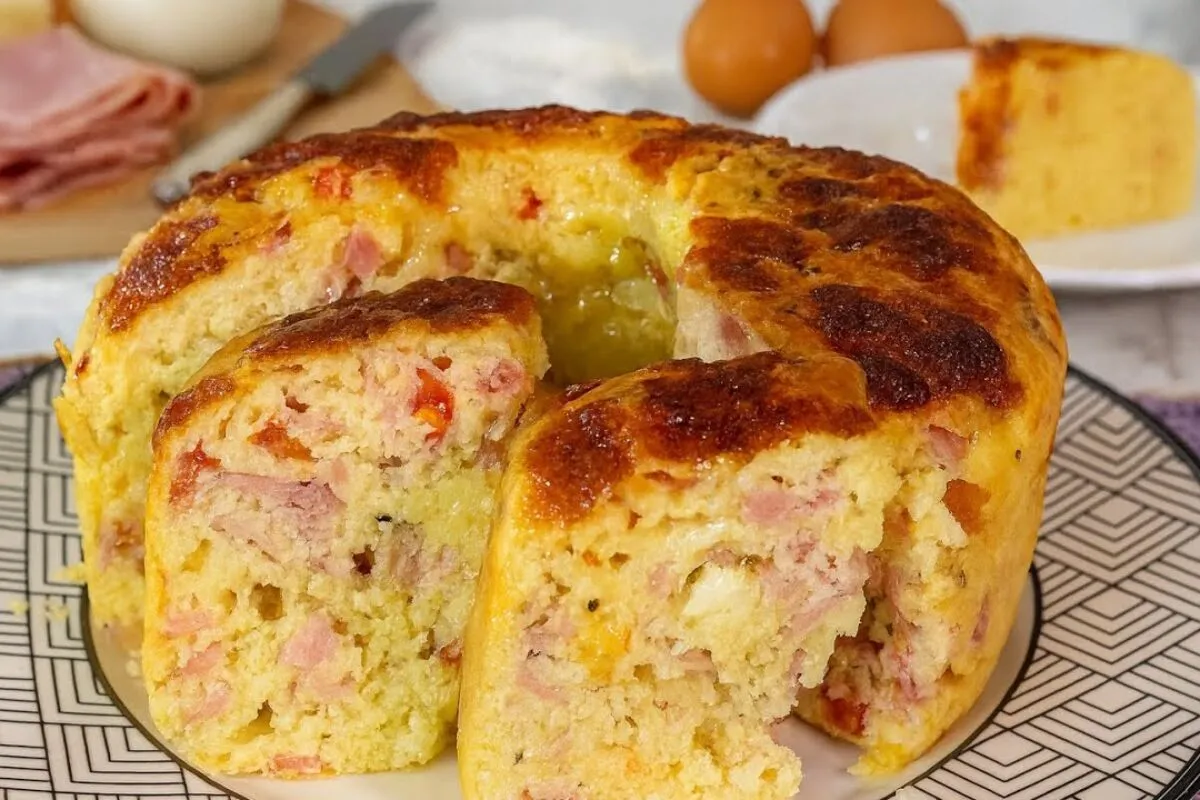 Bolo salgado: a receita simples e rápida que surpreende qualquer um e é sem erros