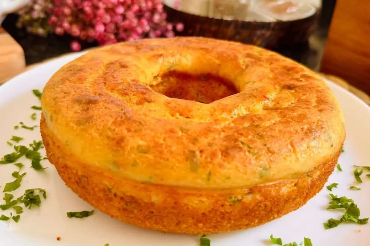 Bolo salgado de arroz super prático de fazer para aproveitar o arroz do jantar de ontem