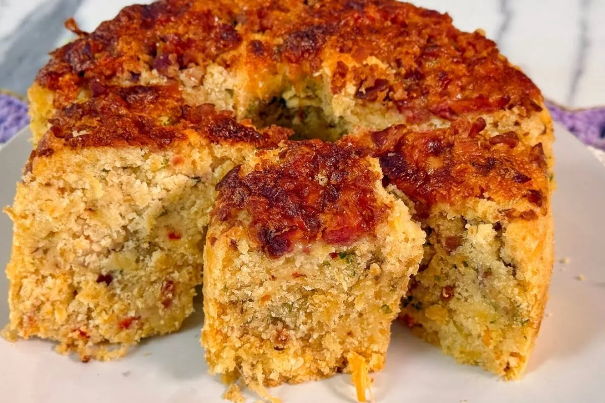Bolo salgado de frango: ótimo para o lanche ou substituir o jantar