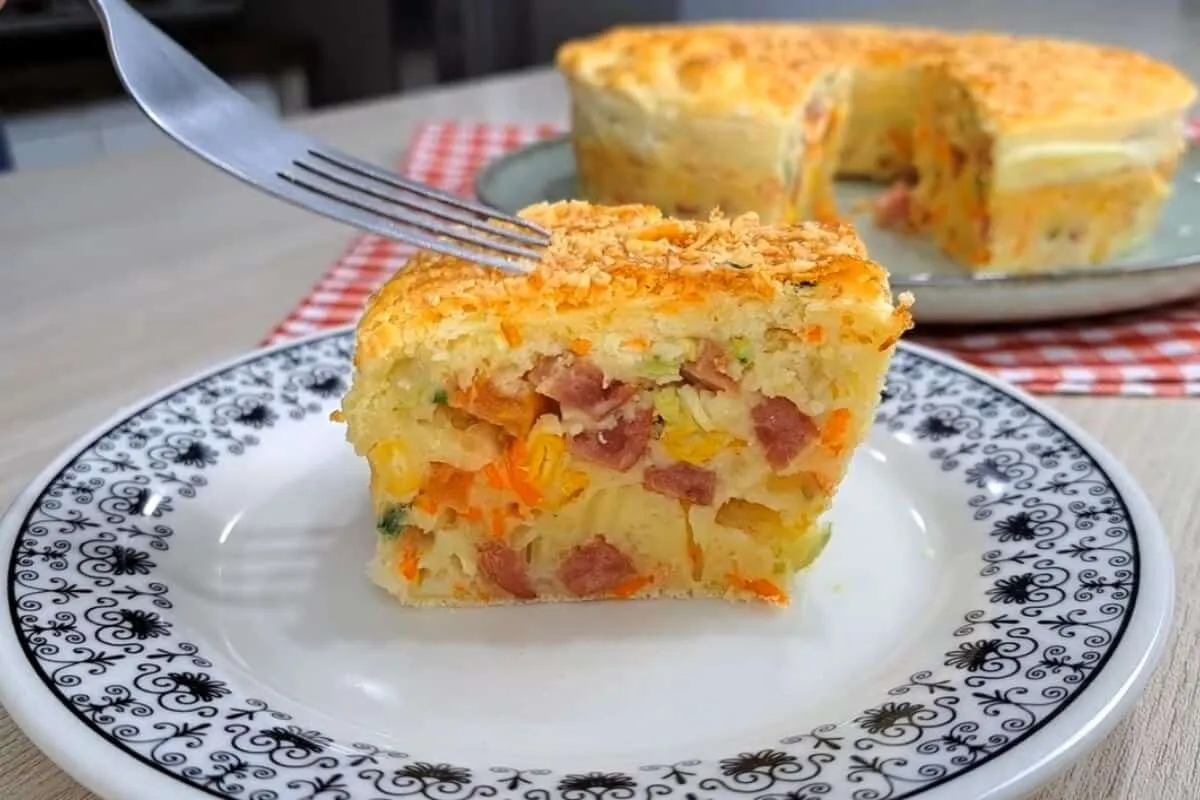 Bolo salgado de tapioca delicioso e diferente: perfeito para o café da manhã ou lanche da tarde
