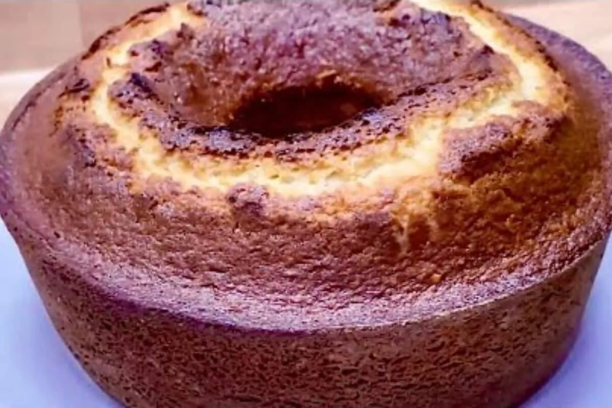 Bolo simples de coco da vovó: bem fofinho para deixar seu café da manhã ainda mais gostoso