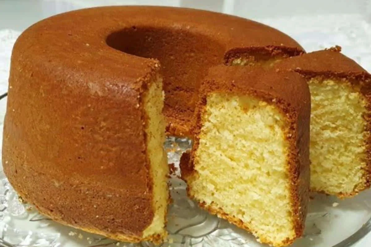 Bolo simples e fofinho para você fazer rapidinho para as visitas do chá da tarde