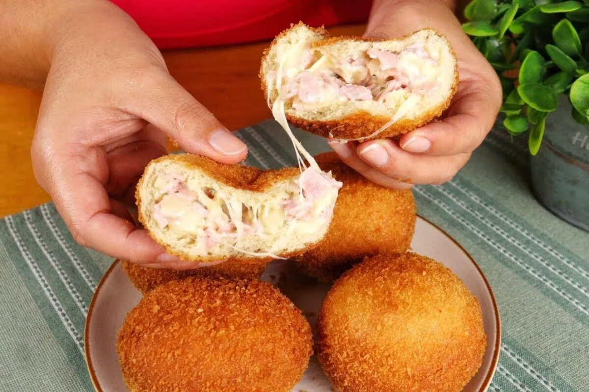 Bomba de presunto e queijo deliciosa e totalmente irresistível