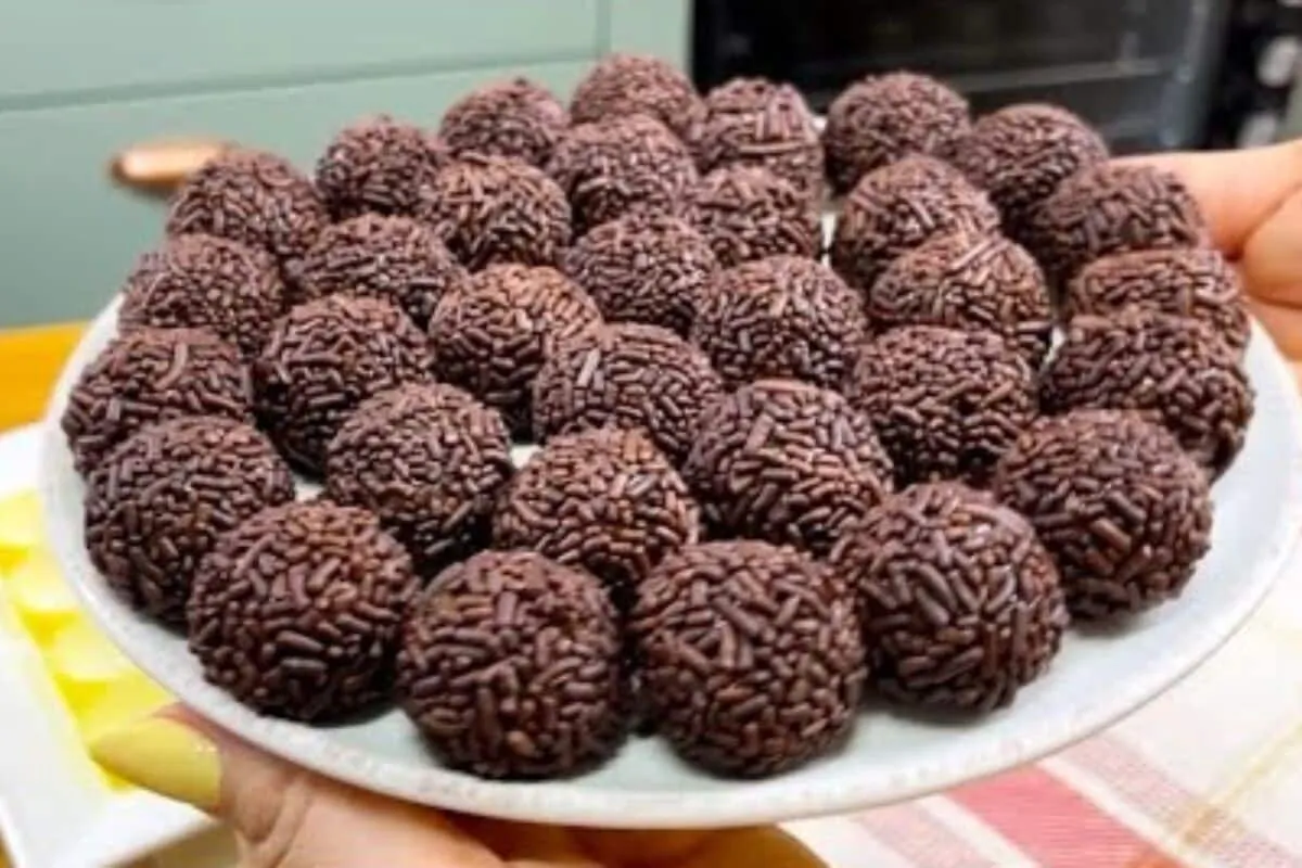 Brigadeiro de aniversário, um doce tradicional com um rendimento incrível para você arrasar