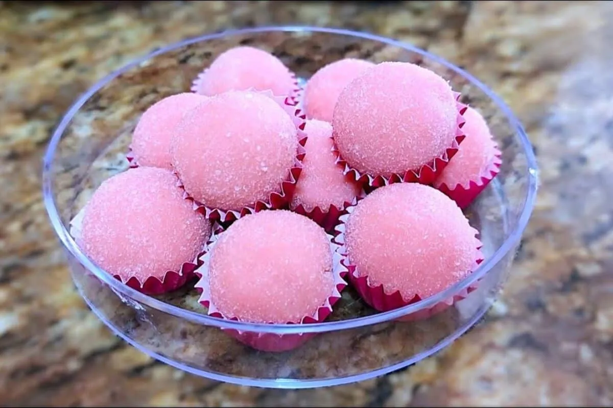 Brigadeiro de gelatina diferenciado, que vai surpreender a todos e deixar um gostinho de quero mais