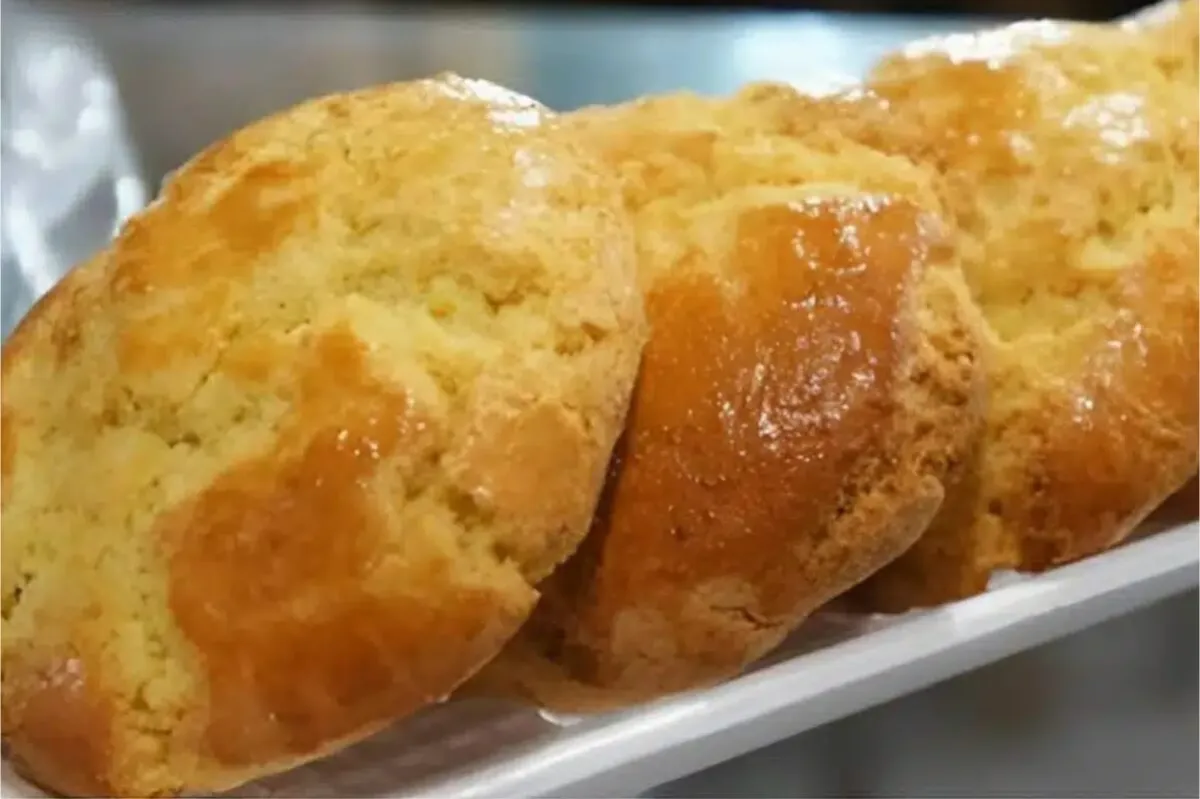 Broa de fubá de padaria: derrete na boca e é super fácil de preparar