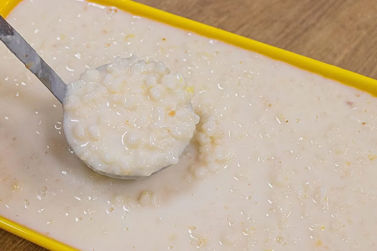 Canjica tradicional: aprenda com facilidade a fazer essa delícia cremosa e cheirosa