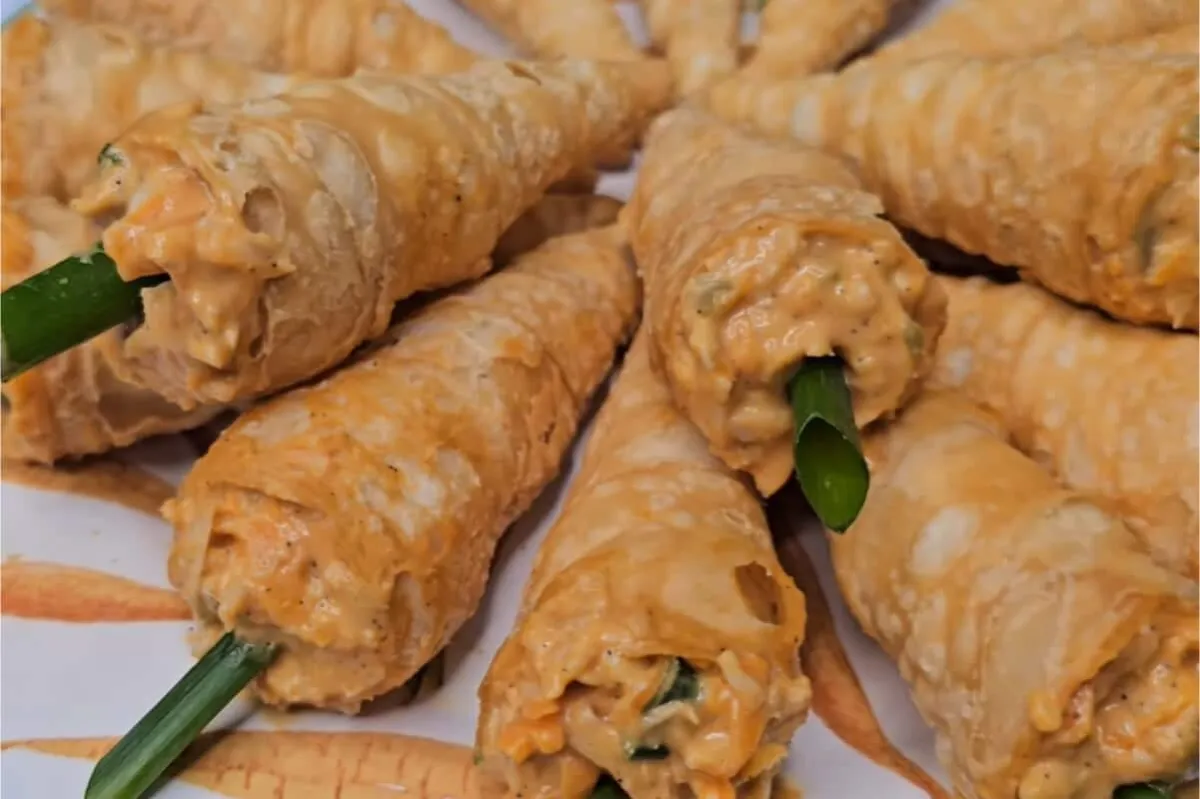 Canudinho recheado de frango: perfeito para o lanche ou receber os amigos em casa