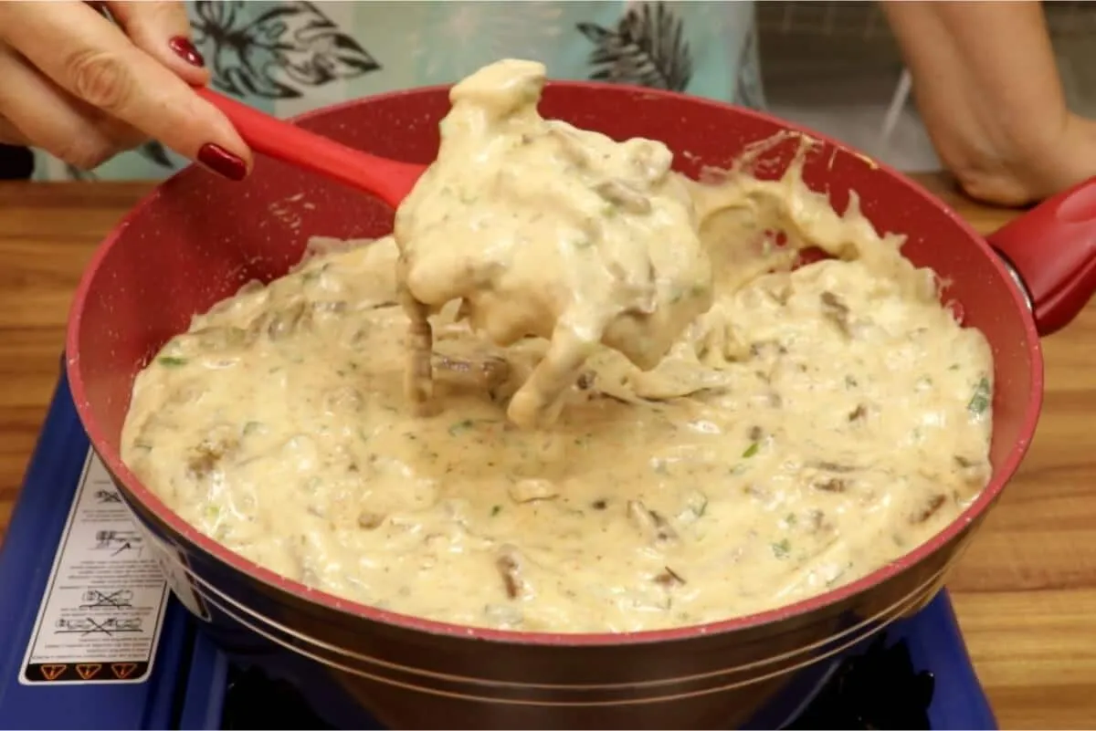 Carne com creme de batatas mega especial para deixar seu jantar muito mais saboroso