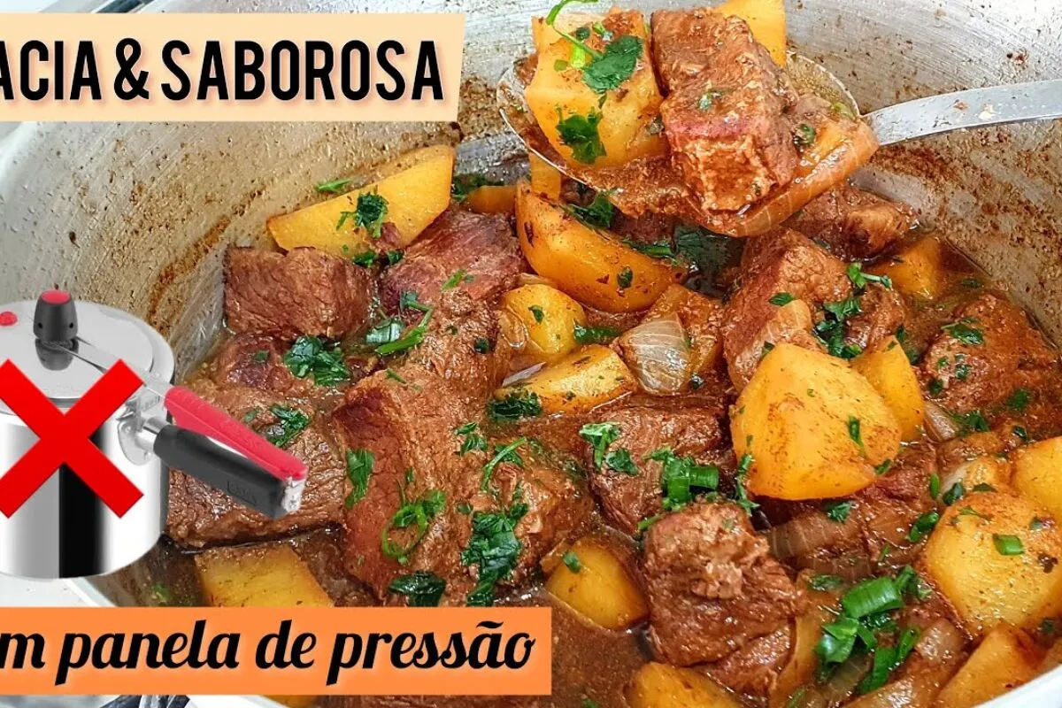 Carne de panela com batata, uma carne super macia e suculenta feita sem panela de pressão