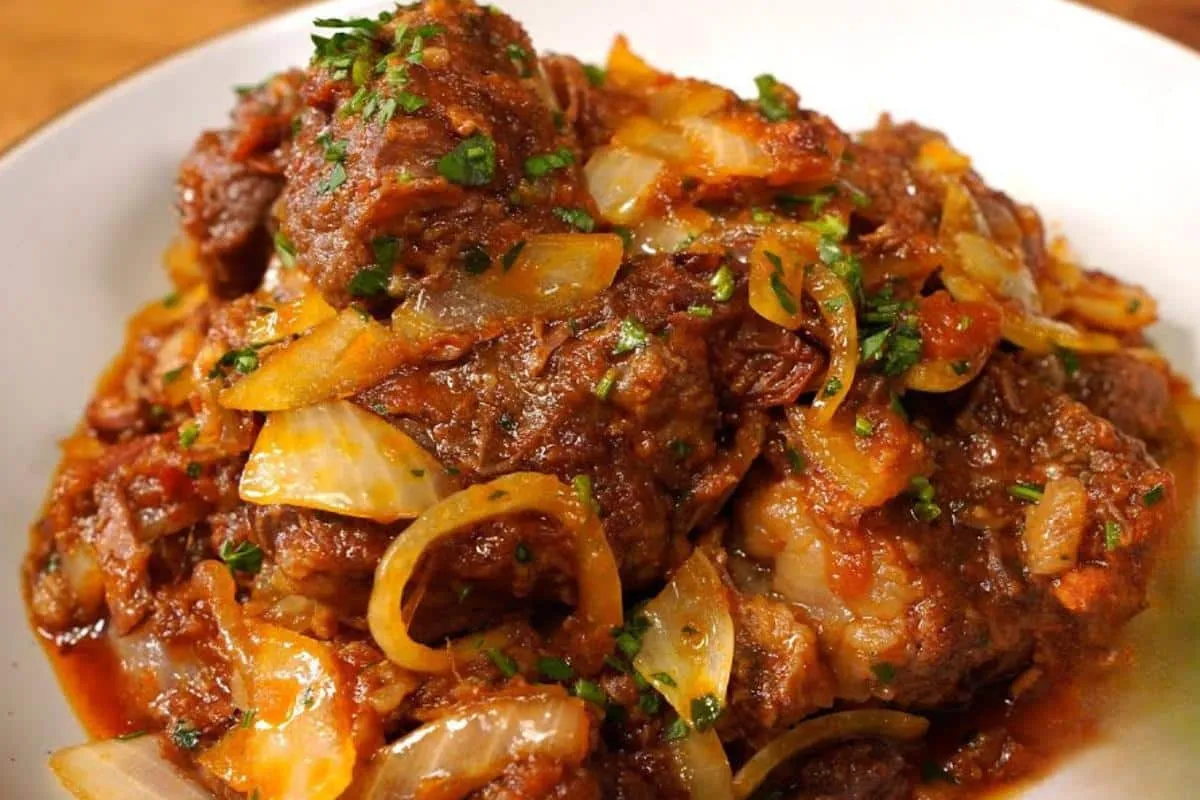 Carne de panela que minha mãe faz toda vez que almoço na casa dela, o tempero é o melhor