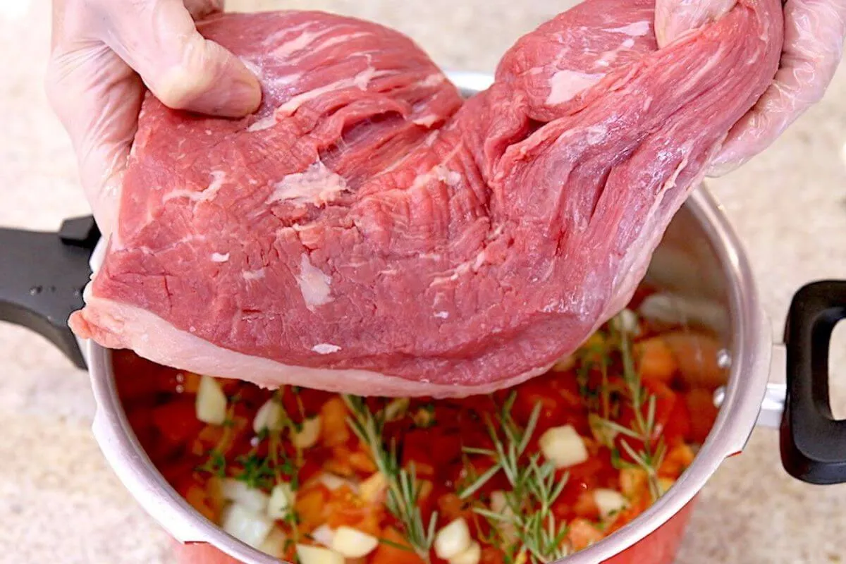 Carne de panela que uma cozinheira profissioonal me ensinou e fica uma delícia