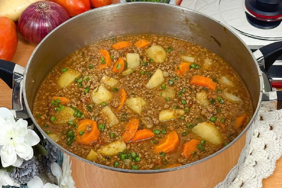Carne moída com legumes uma receita que facilita a vida de tão fácil que é de fazer