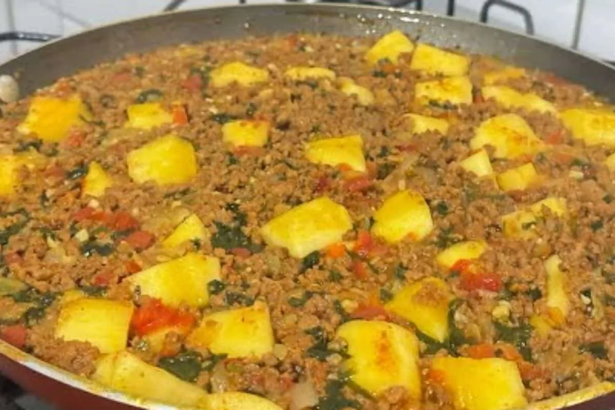 Carne moída com mandioca: veja como fazer esse prato que fica tão gostoso que não sobra nada