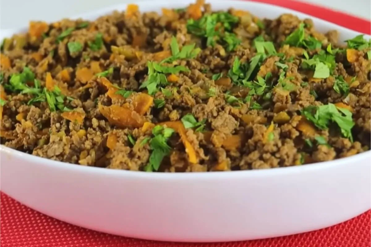 Carne moída especial: aprenda a fazer esse refogado que combina com vários pratos do seu almoço de Natal