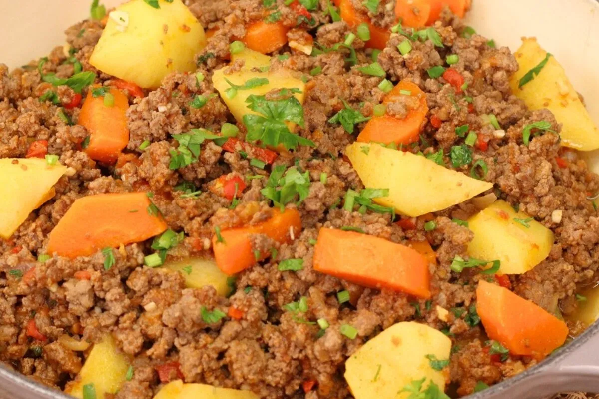 Carne moída refogada com legumes da vovó: dica simples para deixar mais gostoso
