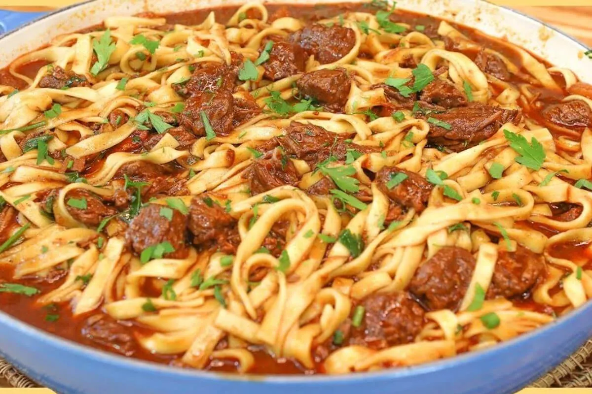 Chame toda família para saborear sua macarronada de domingo saborosíssima