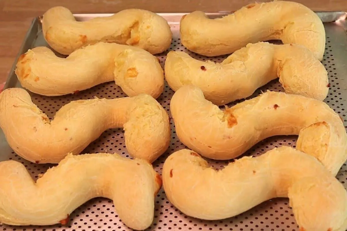 Chimango de farinha de milho bem tradicional que todo mundo adora comer fresquinho na hora do café