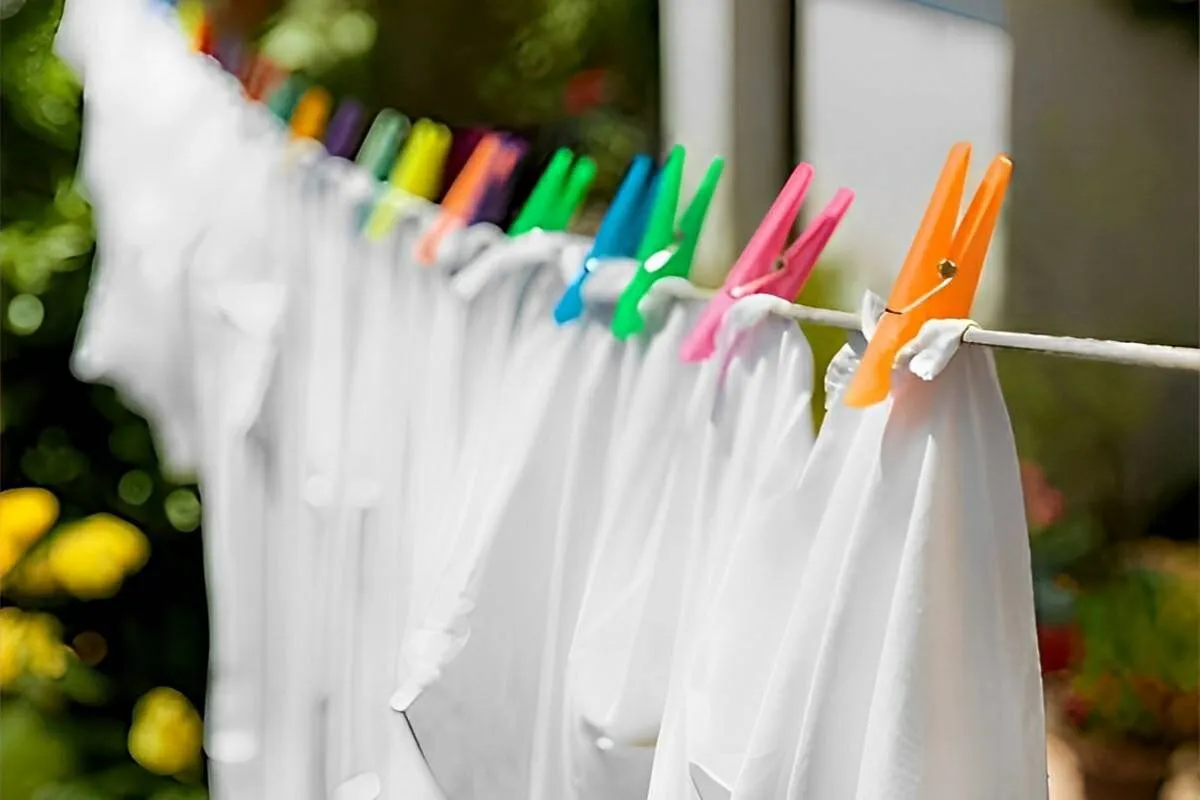 Clareador de roupas caseiro: seu varal muito mais branco e perfumado