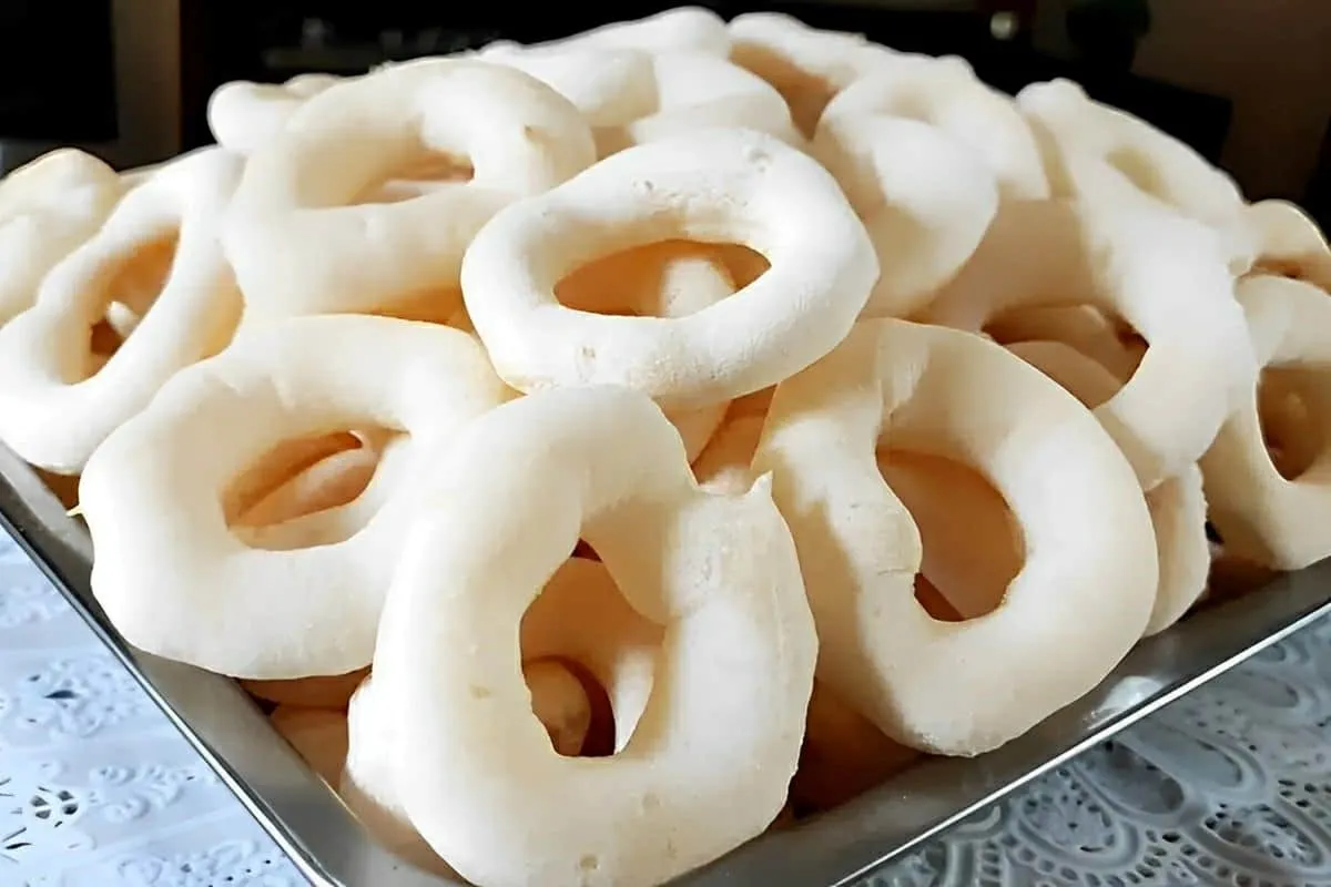 Como fazer biscoito de polvilho assado sequinho e crocante para acompanhar com um cafezinho