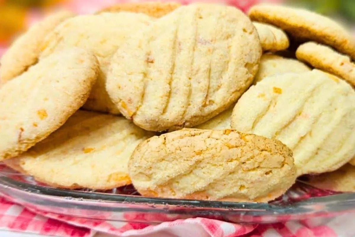 Como fazer bolachinha de queijo tão gostosa que desmancha na boca