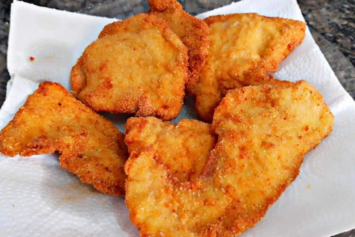 Como fazer frango empanado sequinho e crocante sem encharcar de óleo