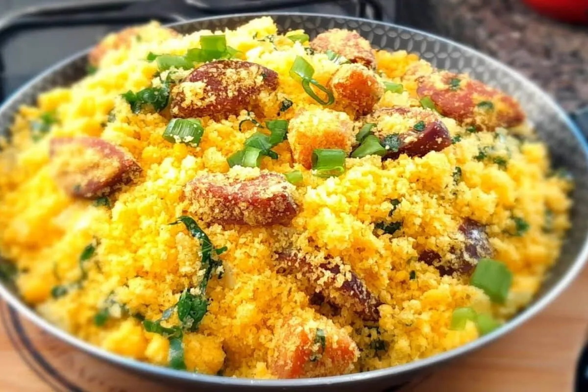 Como fazer fubá suado mineiro com bacon e calabresa, o tradicional cuscuz mineiro cheio de sabor