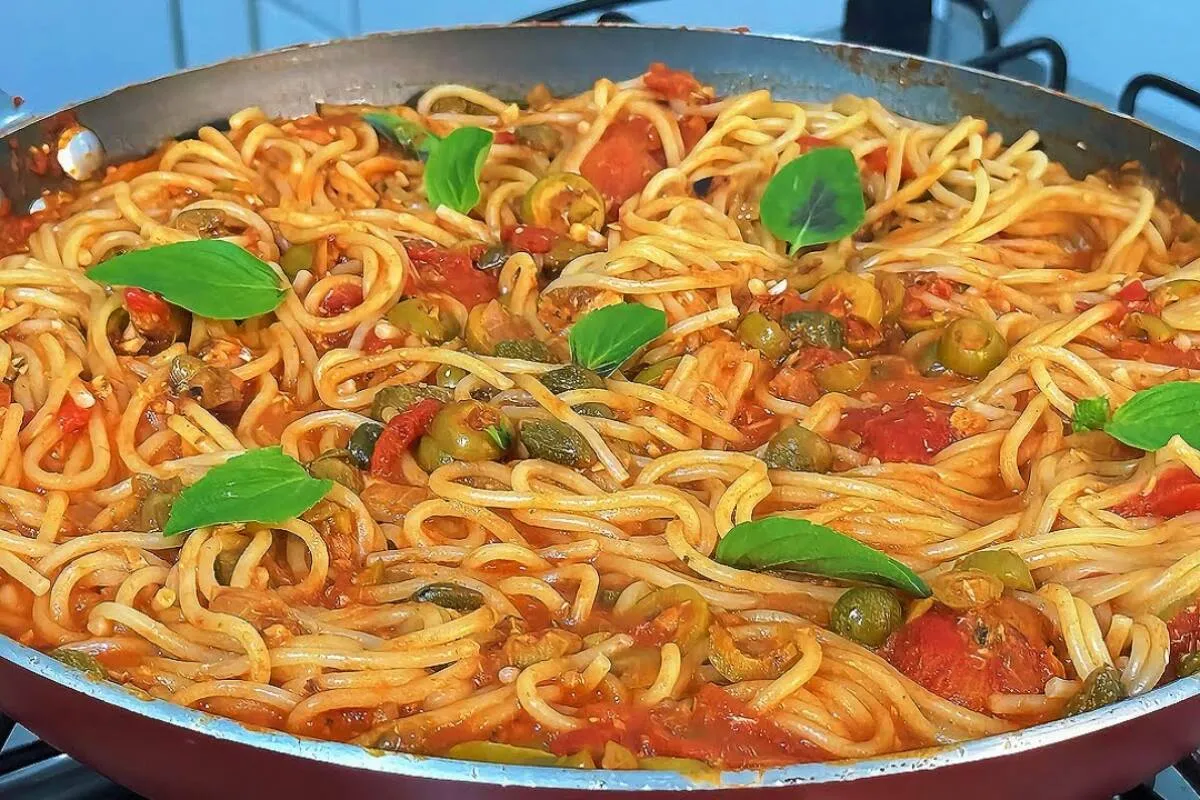 Como fazer macarrão cremoso com sardinha para preparar rapidinho no jantar