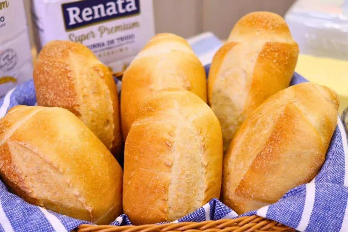 Como fazer pão francês caseiro: padeiro profissional revela todos os segredos