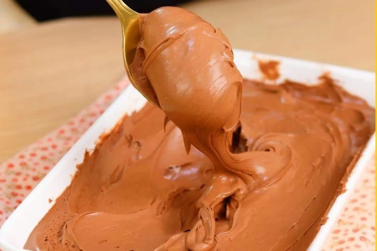 Como fazer recheio de bolo perfeito que fica cremoso e doce na medida certa