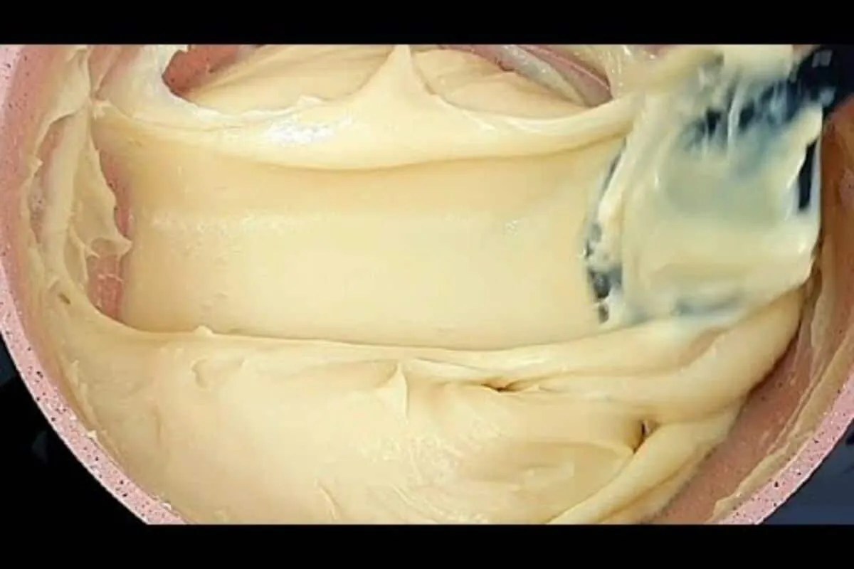 Como fazer recheio para bolo de chocolate branco: não precisa ser confeiteira para fazer