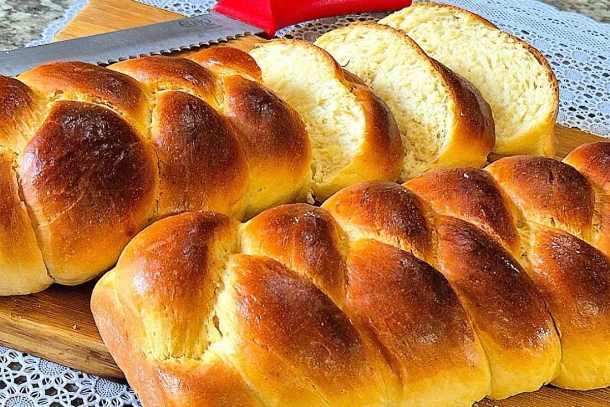Como fazer rosca caseira fofinha e macia igual de padaria para saborear quentinha com manteiga