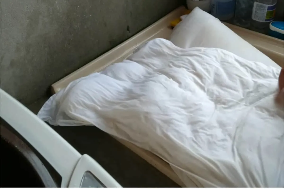 Como lavar travesseiro manchado e encardido sem precisar de alvejante