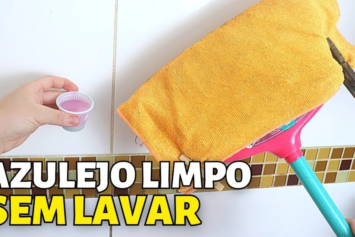 Como limpar azulejo sem precisar molhar a parede inteira e sem esforço