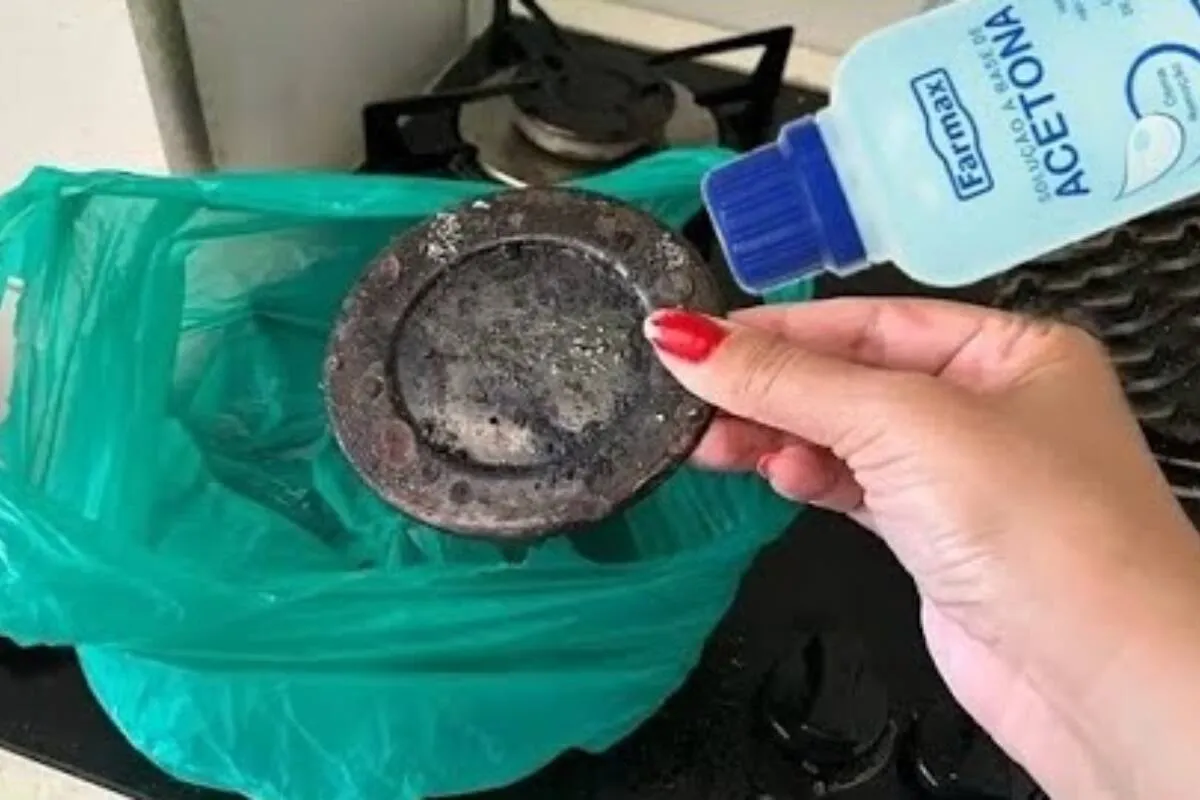 Como limpar tampinha de fogão queimada e enferrujada: não precisa mais jogar fora as suas