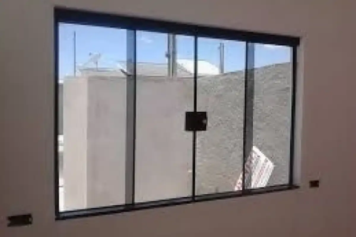 Como limpar vidros da janelas e box do banheiro: diarista me contou essa dica sensacional