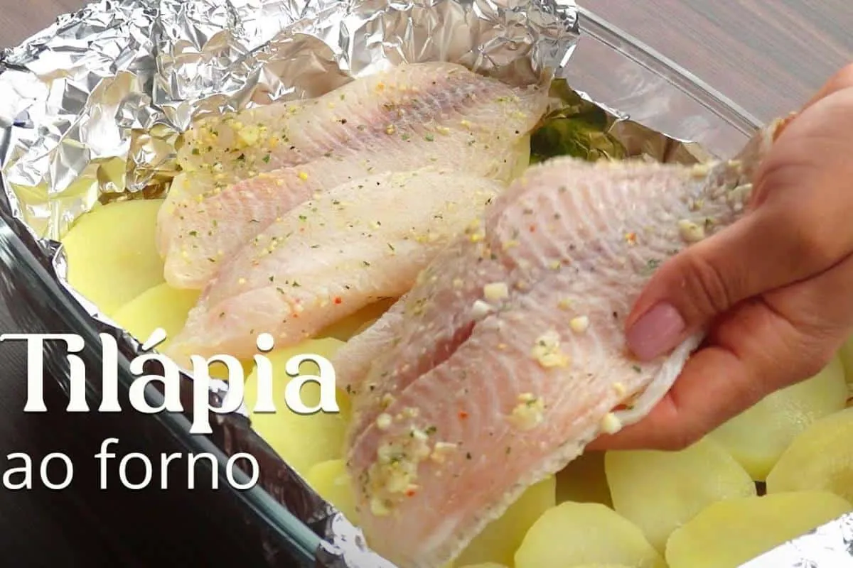 Como temperar e preparar tilápia ao forno no ponto certo para o almoço de domingo