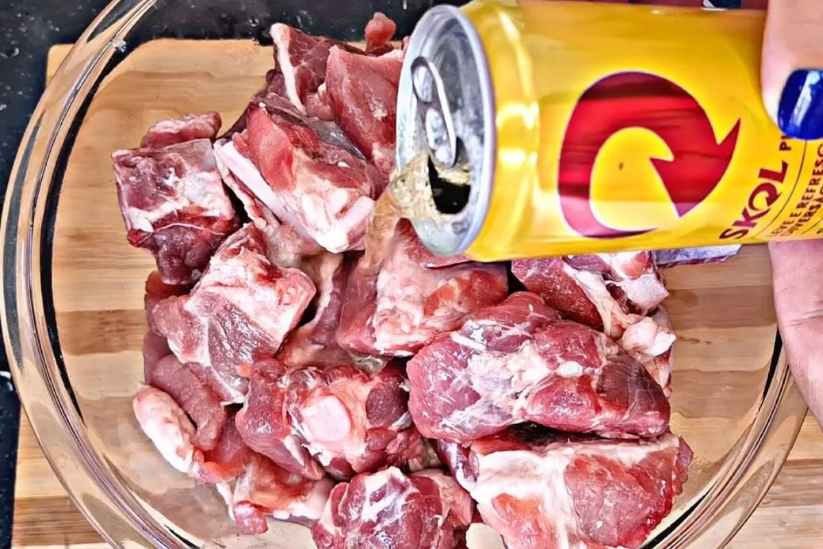 Costelinha de porco: muito suculenta e macia para deixar todos com água na boca
