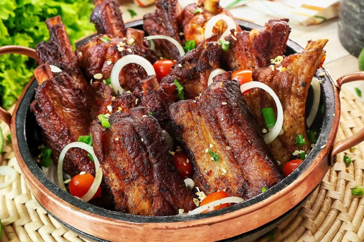 Costelinha mineira suculenta e saborosa: veja qual é o tempero secreto desse prato delicioso