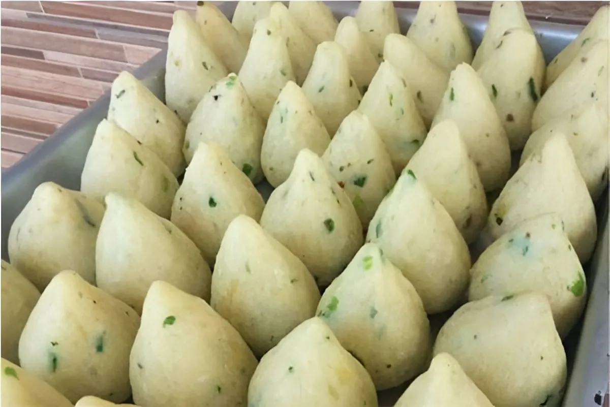 Coxinha de mandioca com carne seca igual feita na fazenda uma delícia