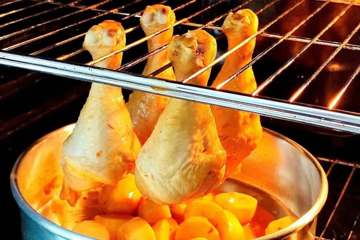 Descobri um jeito de fazer frango assado de domingo que fica um espetáculo