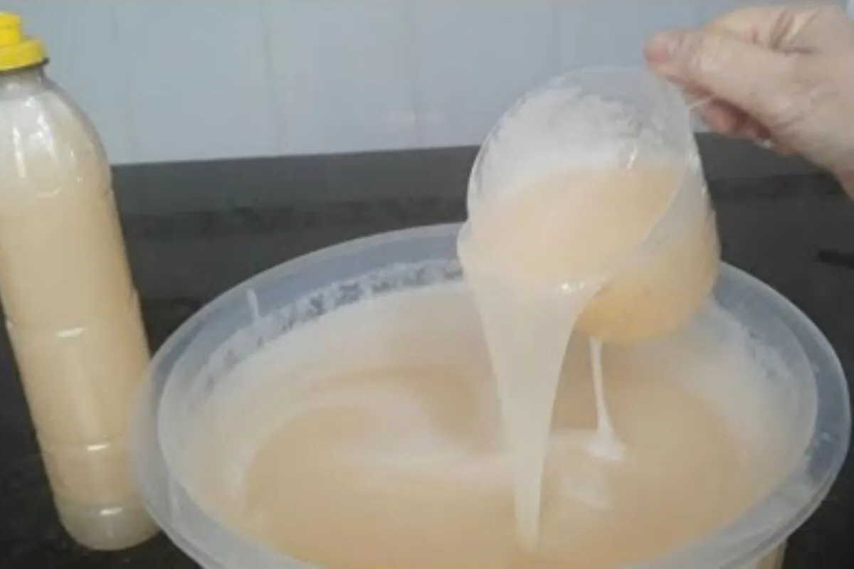 Detergente caseiro 2 em 1 que lava a louça e deixa o alumínio brilhando sem usar soda