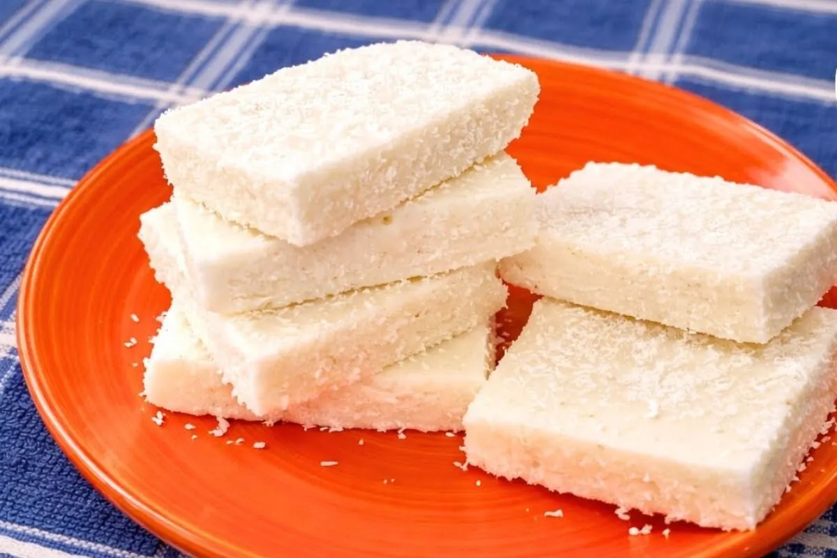 Doce de proteína com 4 ingredientes, uma receita low carb para você saborear sem culpa