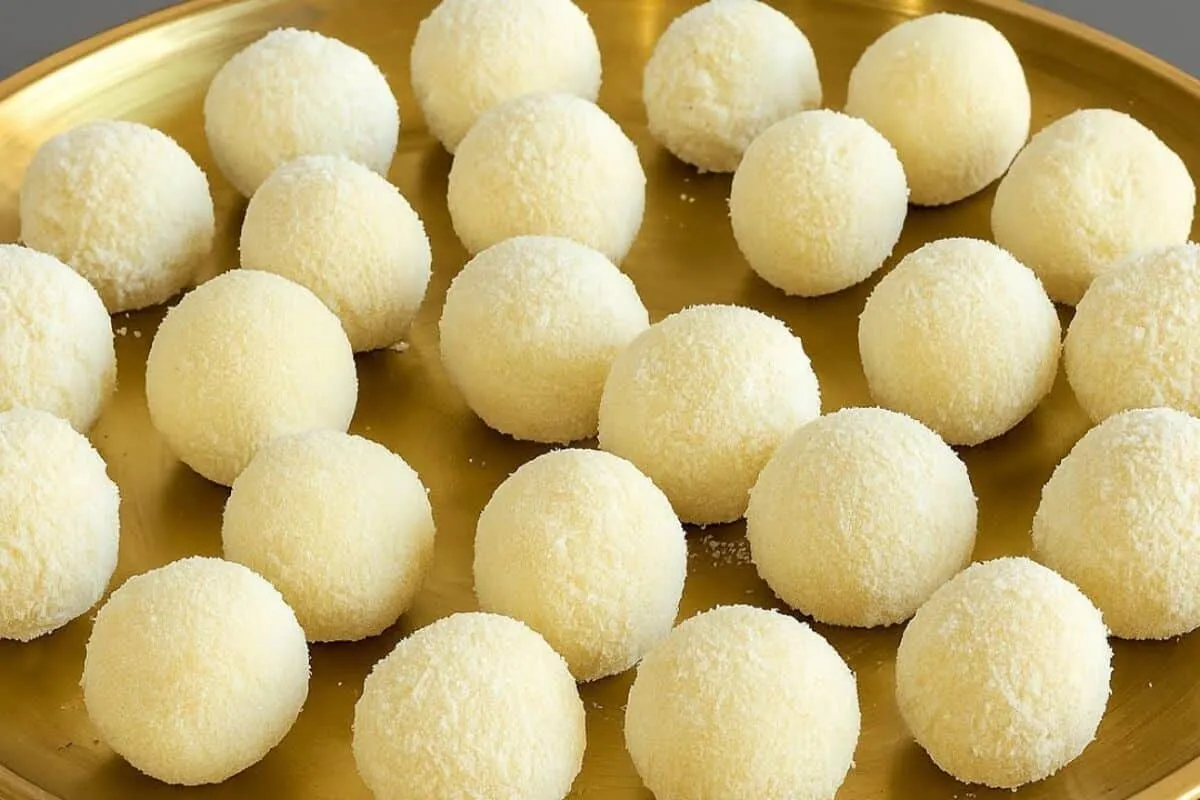 Docinho de abacaxi sem fogo e super prático, só misturar tudo e levar para gelar
