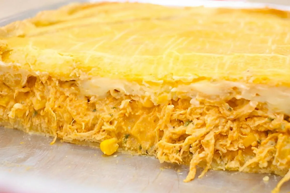Empadão com massa de creme de leite delicioso e muito fácil de fazer o lanche perfeito