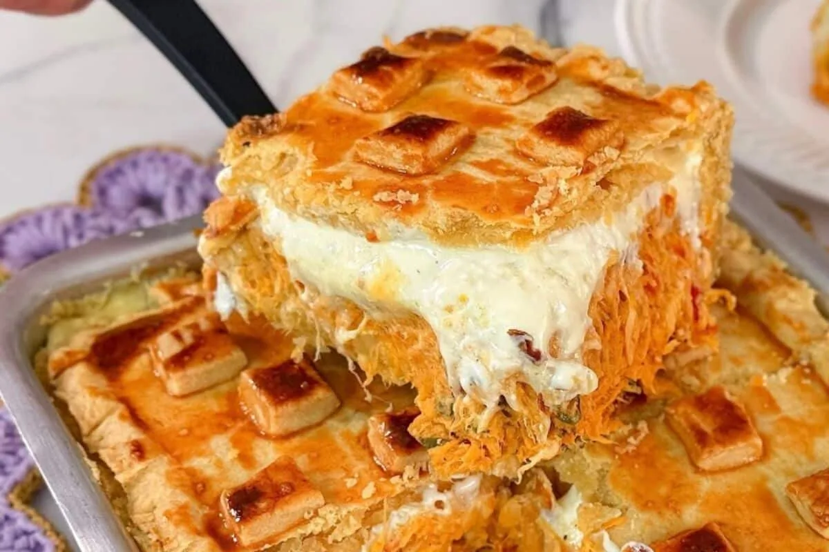 Empadão de frango cremoso com um segredo que faz toda diferença no ponto da massa