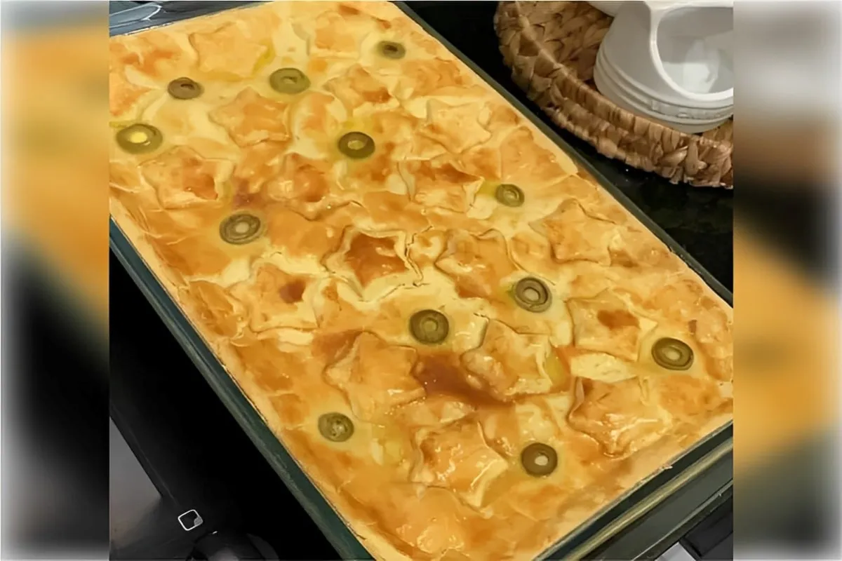 Empadão de frango diferente com massa que derrete na boca e recheio maravilhoso