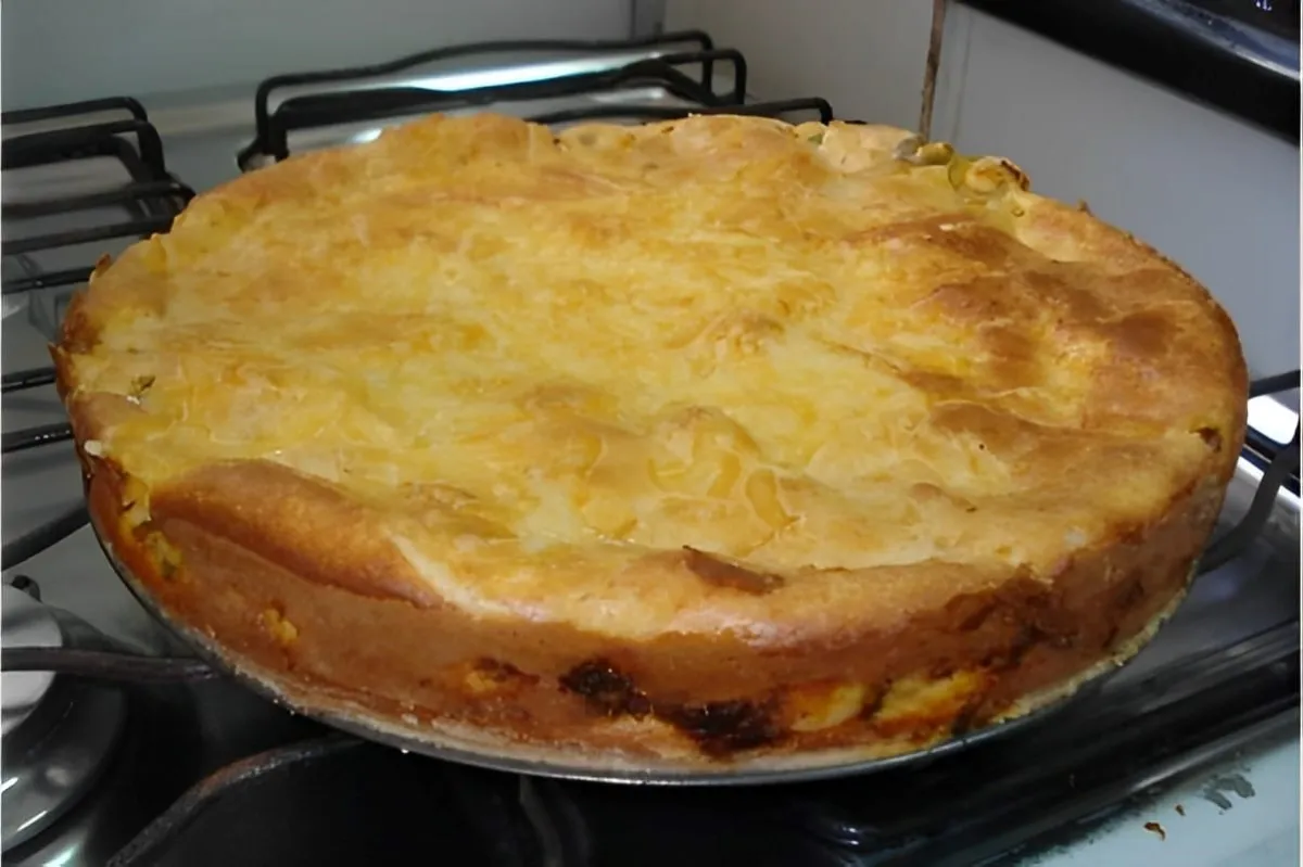 Empadão de liquidificador um lanche prático e fácil de preparar